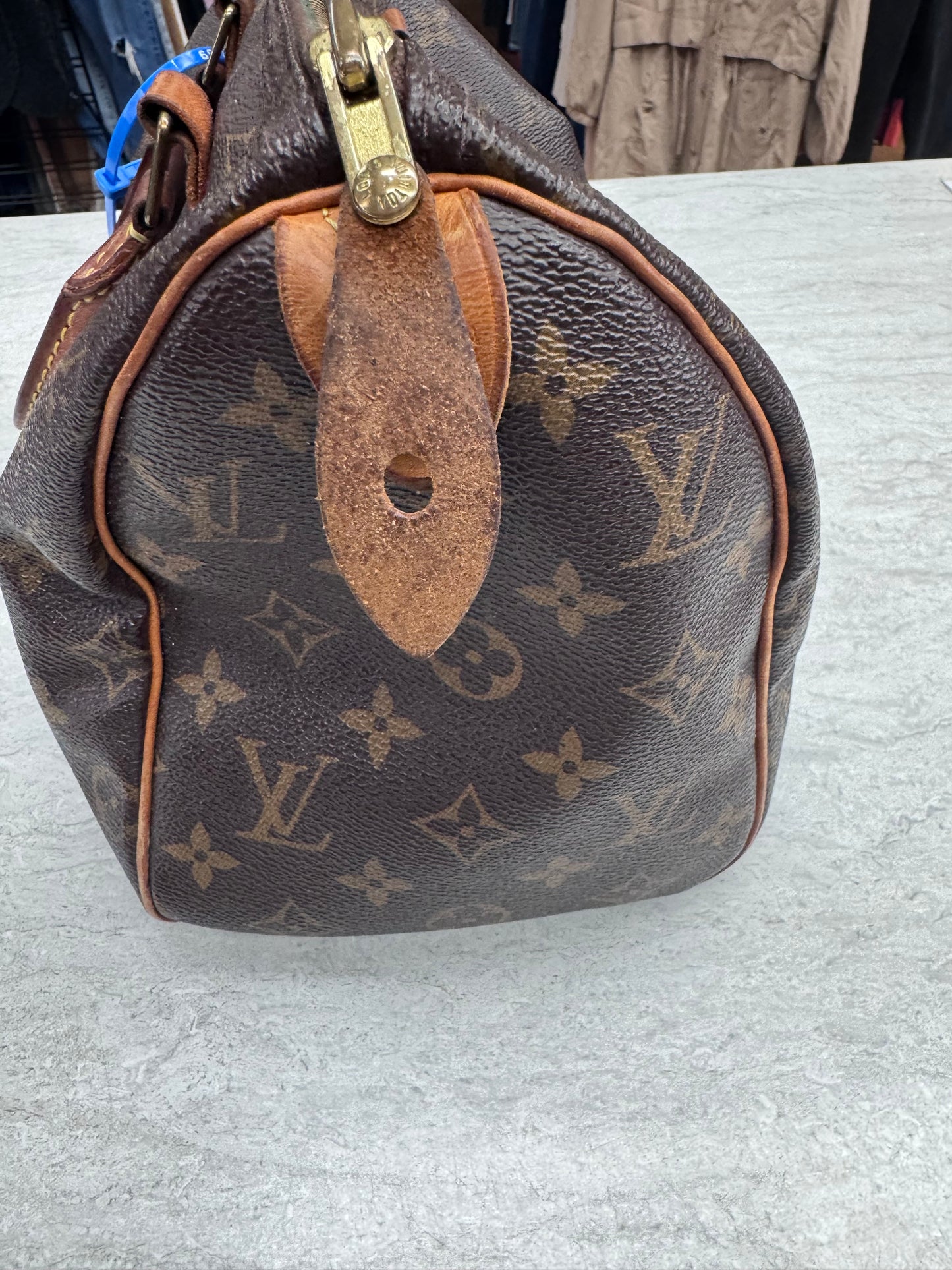 Handbag Luxury Designer By Louis Vuitton, Size: Small