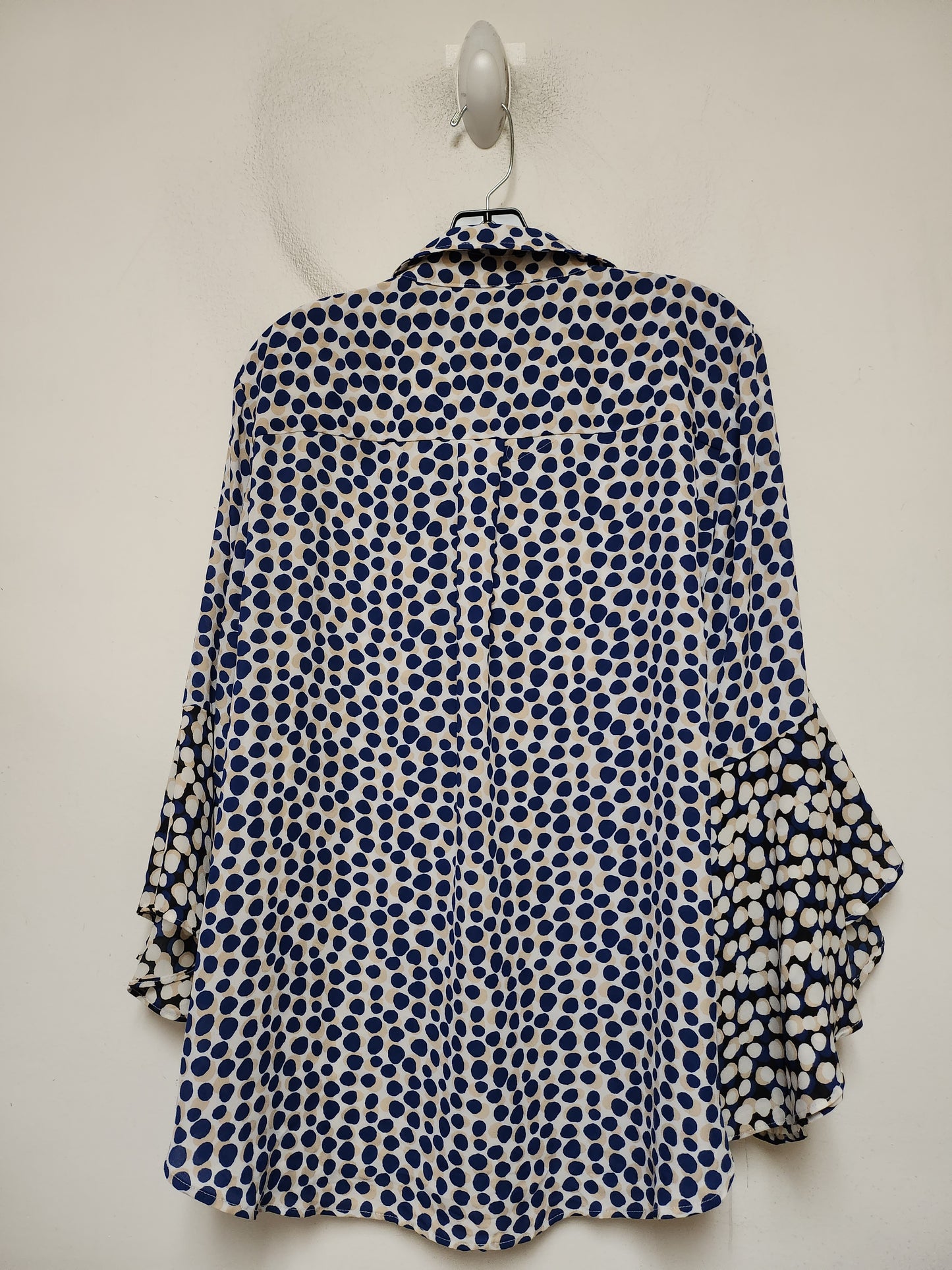 Top Long Sleeve By Cato In Polkadot Pattern, Size: 2x