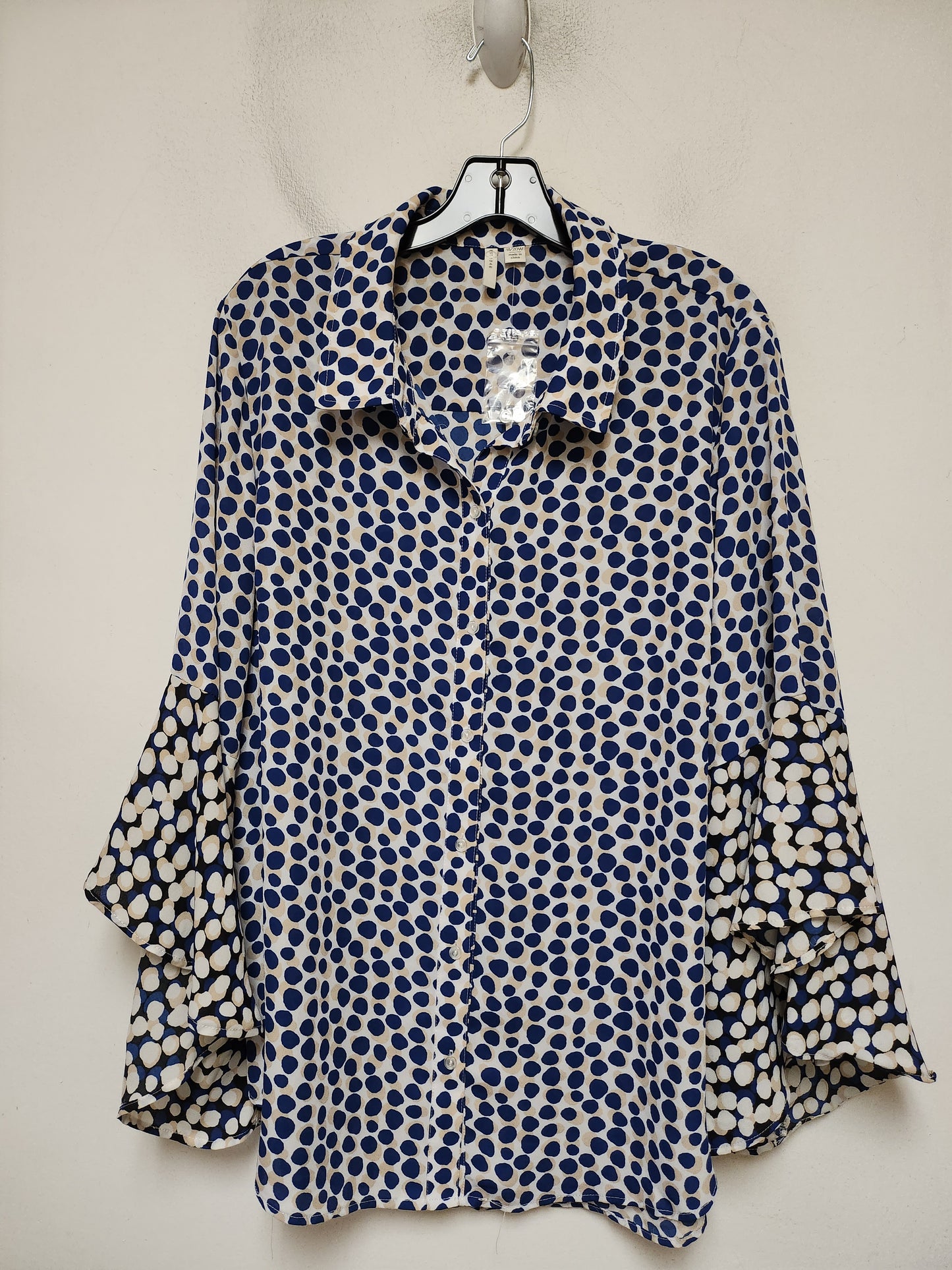 Top Long Sleeve By Cato In Polkadot Pattern, Size: 2x