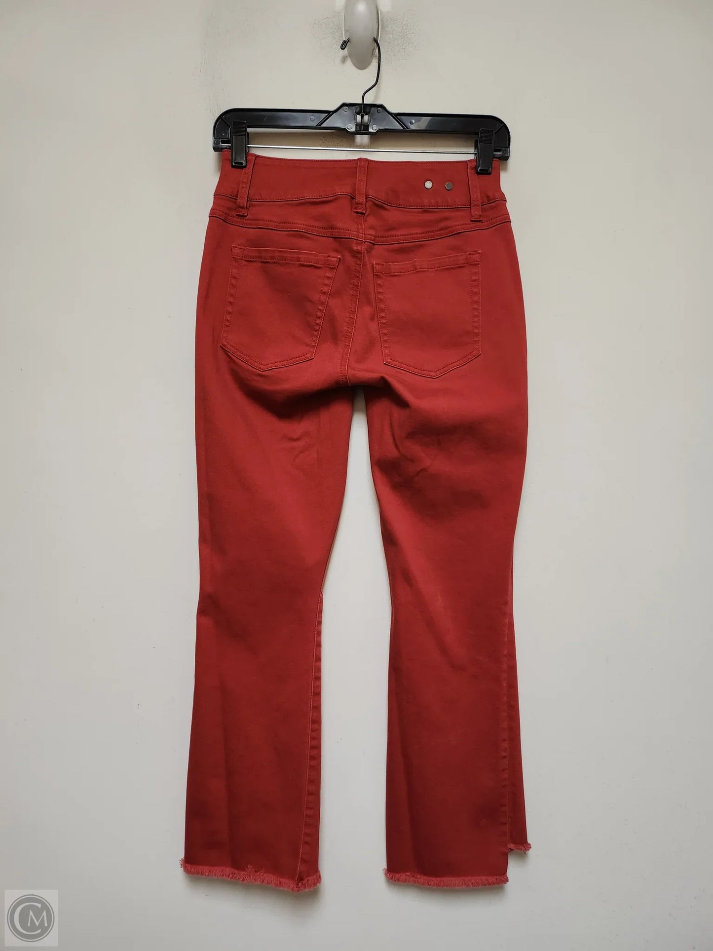 Jeans Cropped By Cabi In Red, Size: 0
