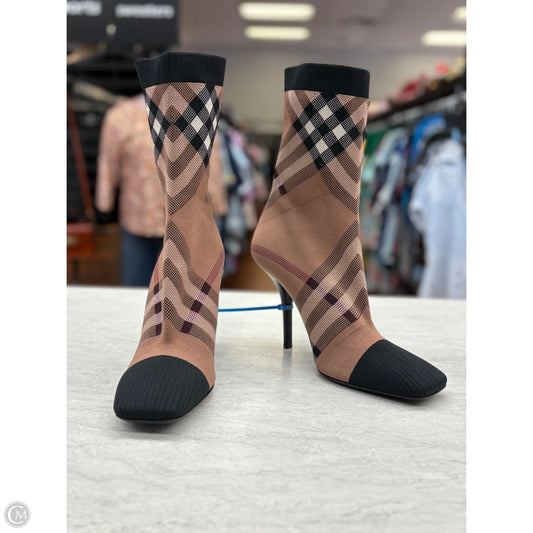 Boots Luxury Designer By Burberry In Plaid Pattern, Size: 10