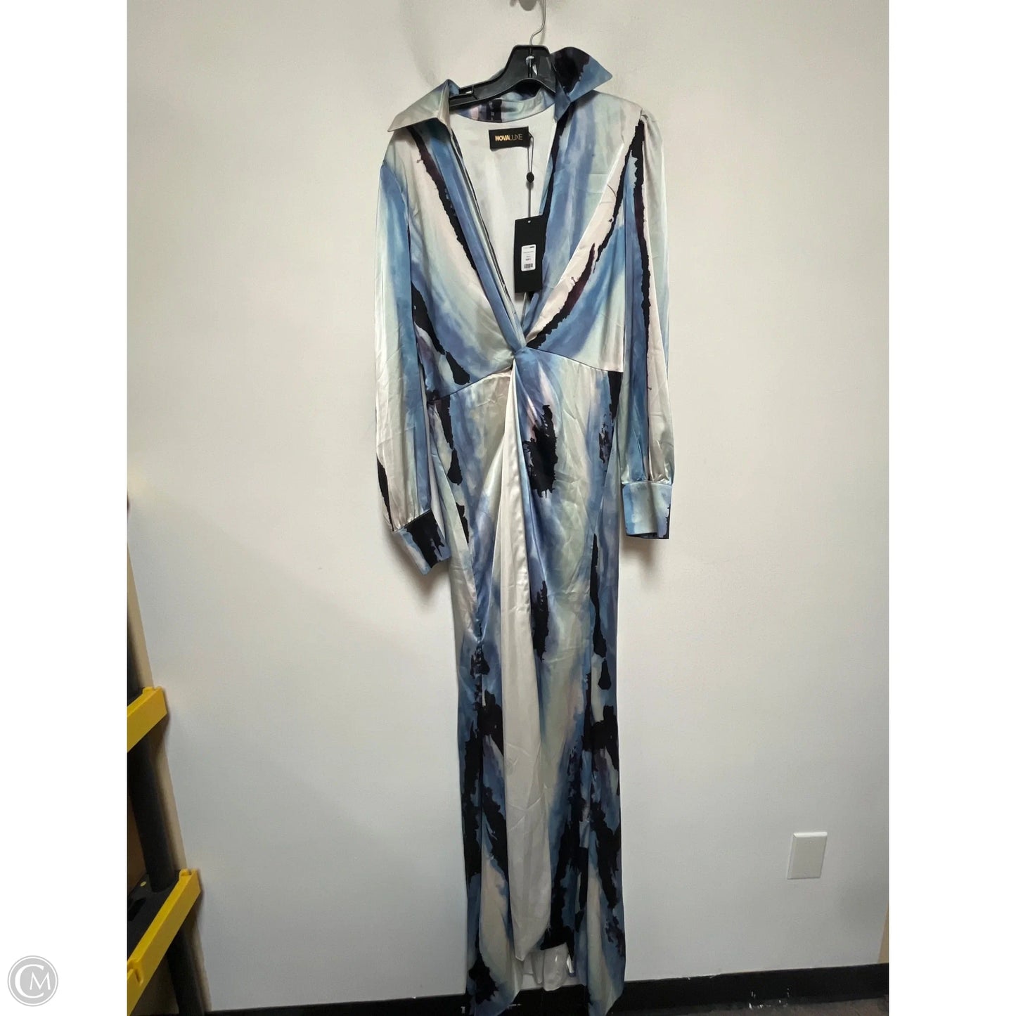 Dress Casual Maxi By Fashion Nova In Blue & White, Size: L