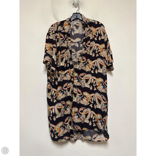 Top Short Sleeve By Urban Outfitters In Animal Print, Size: M