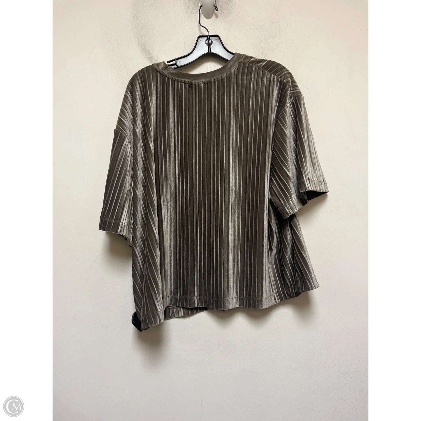 Top Short Sleeve By A New Day In Grey, Size: Xxl