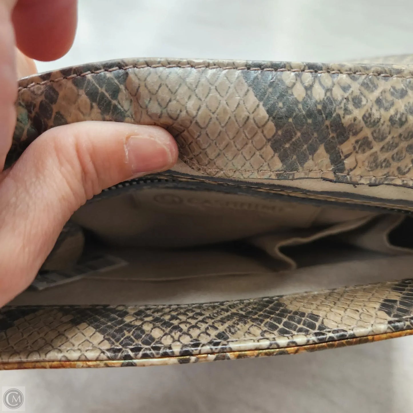 Crossbody By Clothes Mentor, Size: Medium