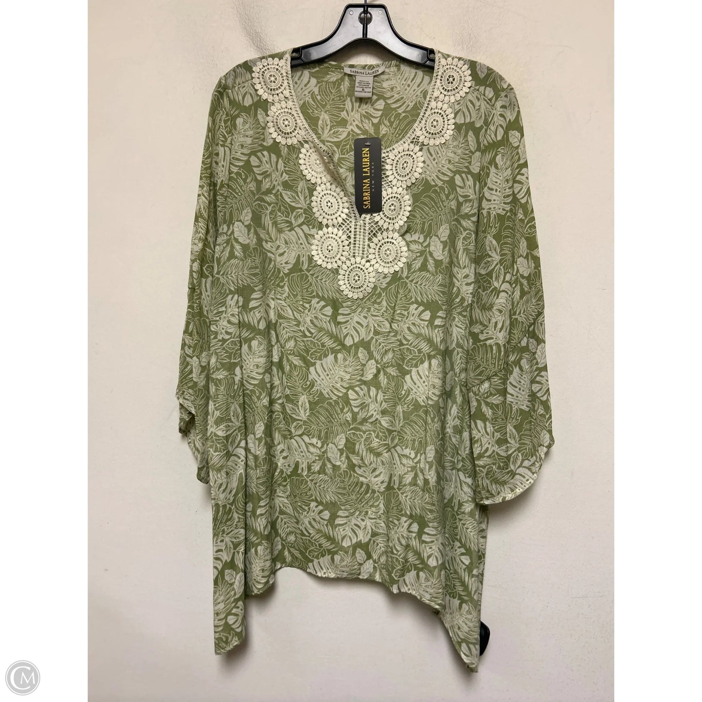 Top Short Sleeve By Clothes Mentor In Green & White, Size: Xl