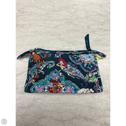 Makeup Bag By Vera Bradley, Size: Medium