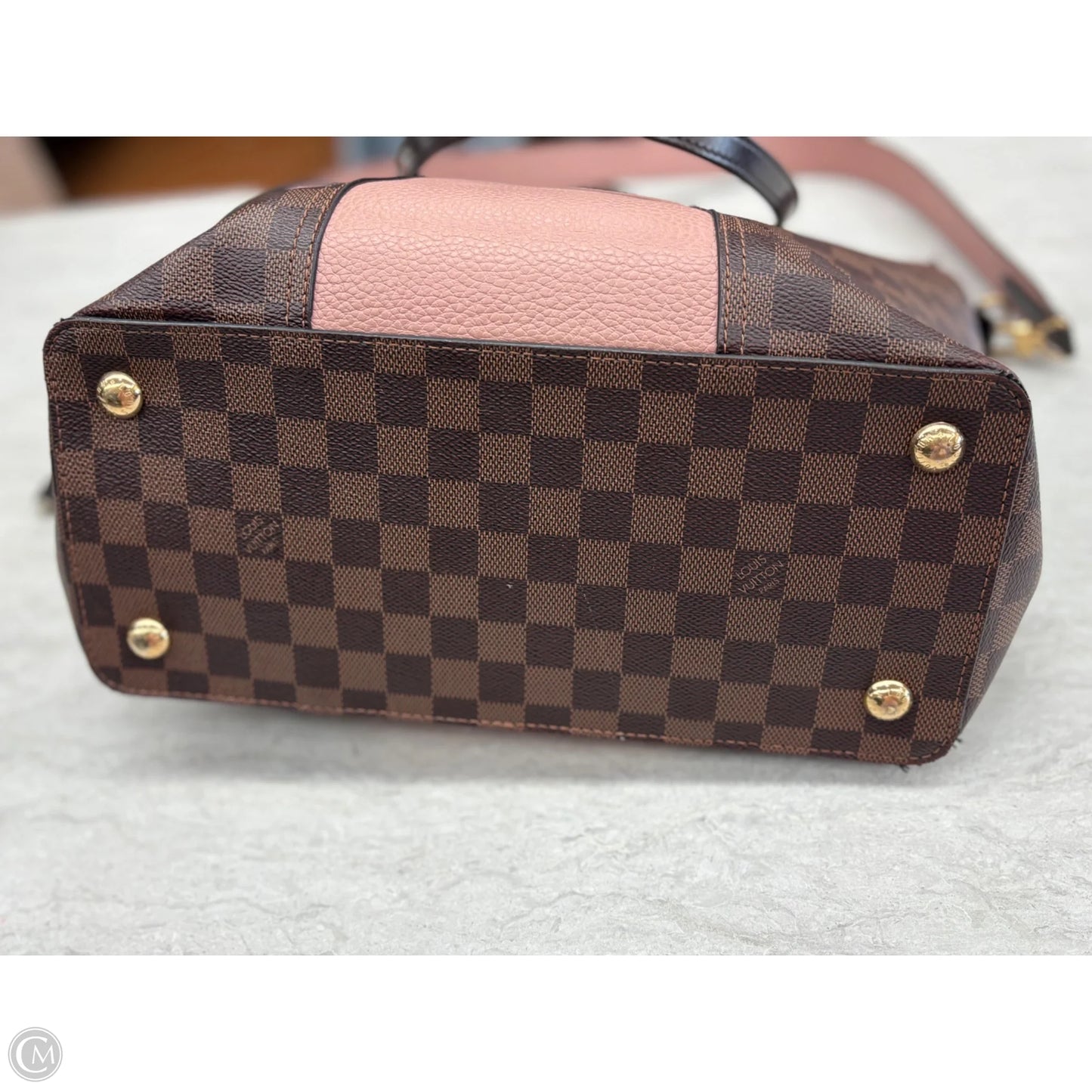Handbag Luxury Designer By Louis Vuitton, Size: Large