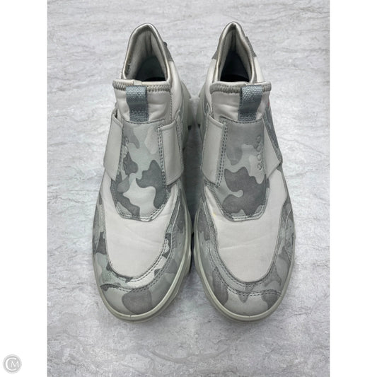 Shoes Sneakers By Ecco In Camouflage Print, Size: 7.5