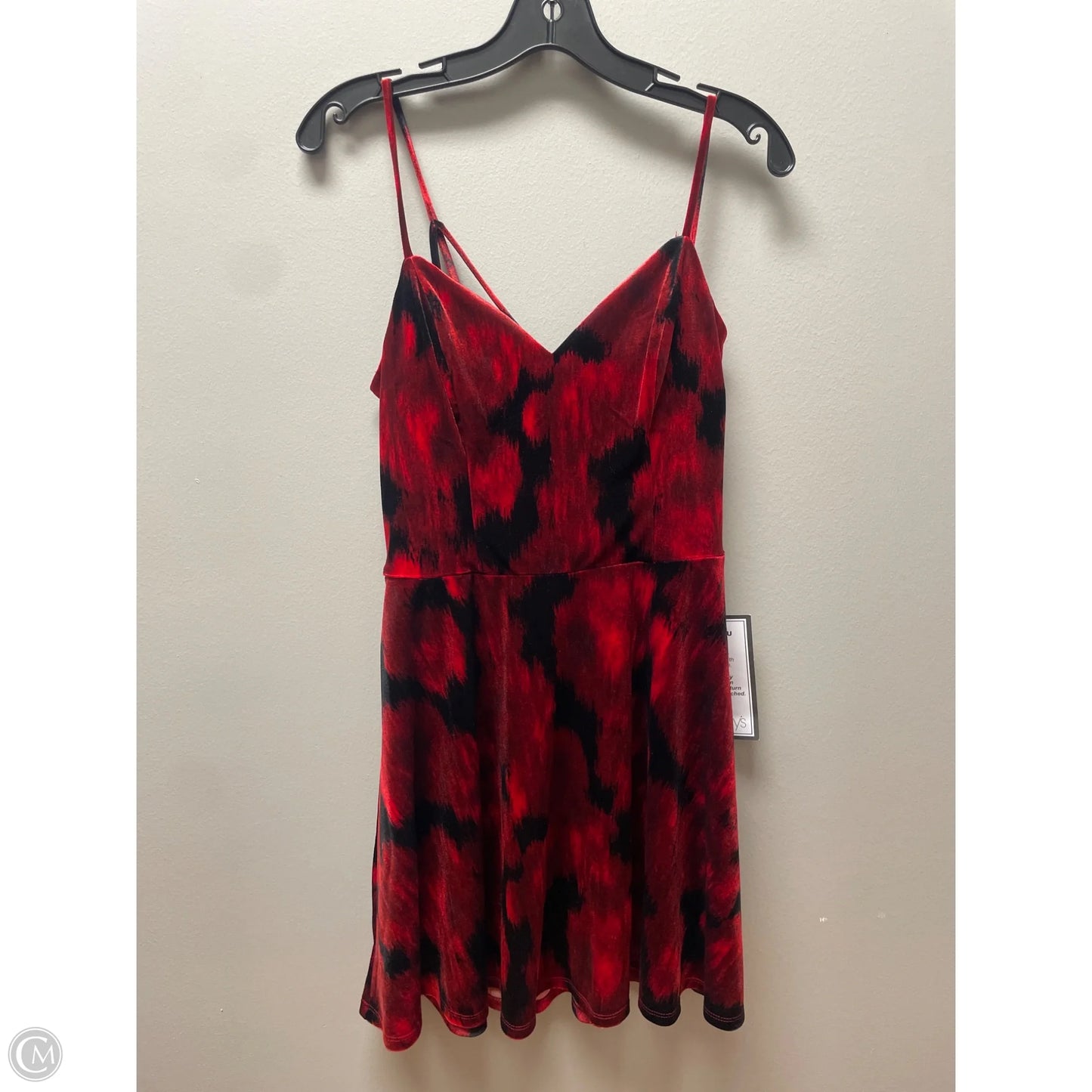 Dress Casual Short By Bcx In Black & Red, Size: L