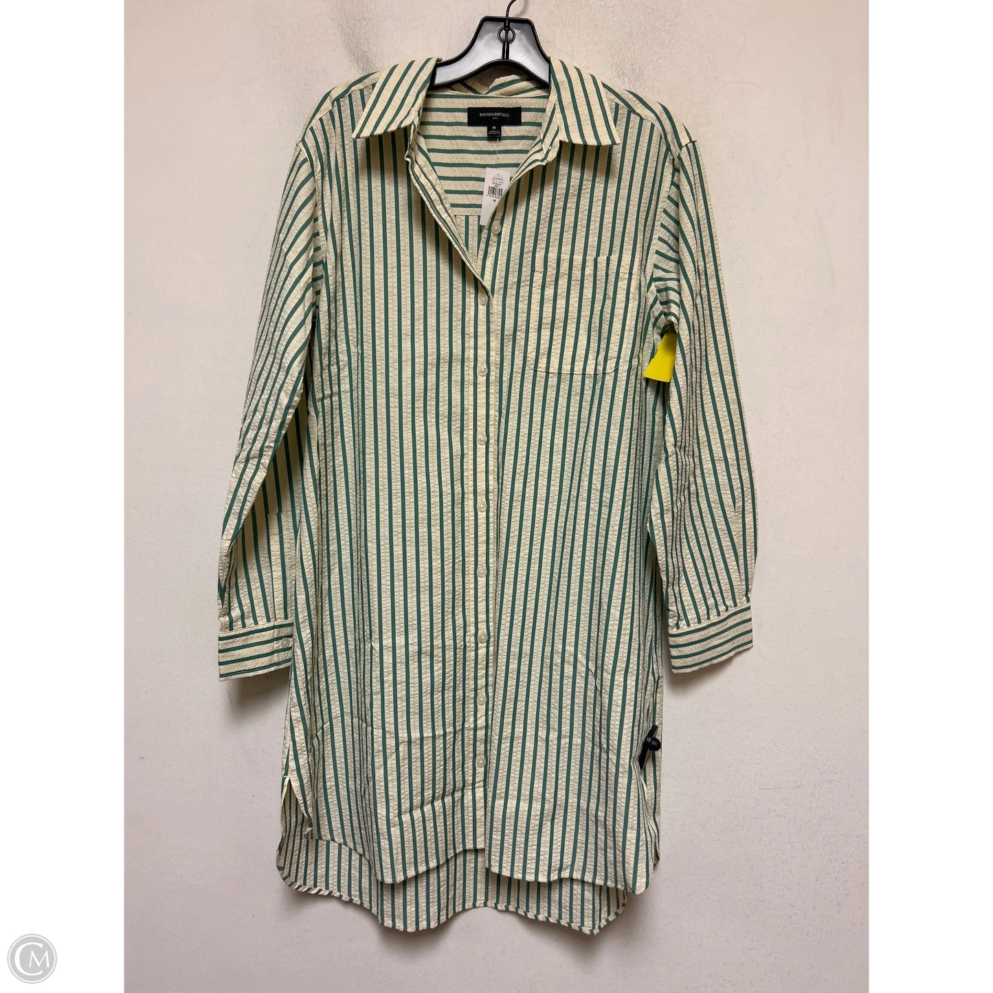 Dress Casual Short By Banana Republic In Striped Pattern, Size: M