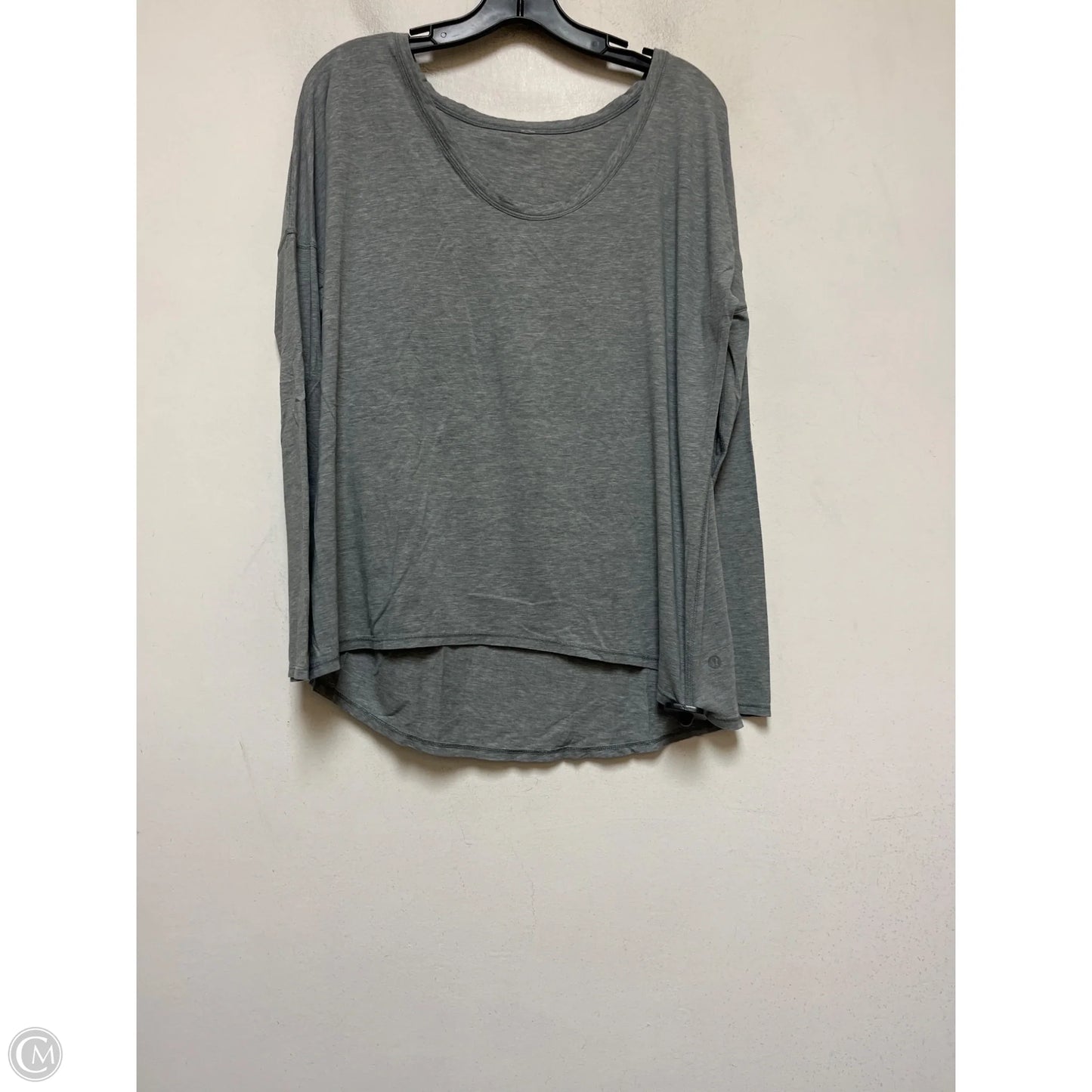 Athletic Top Long Sleeve Crewneck By Lululemon In Grey, Size: M