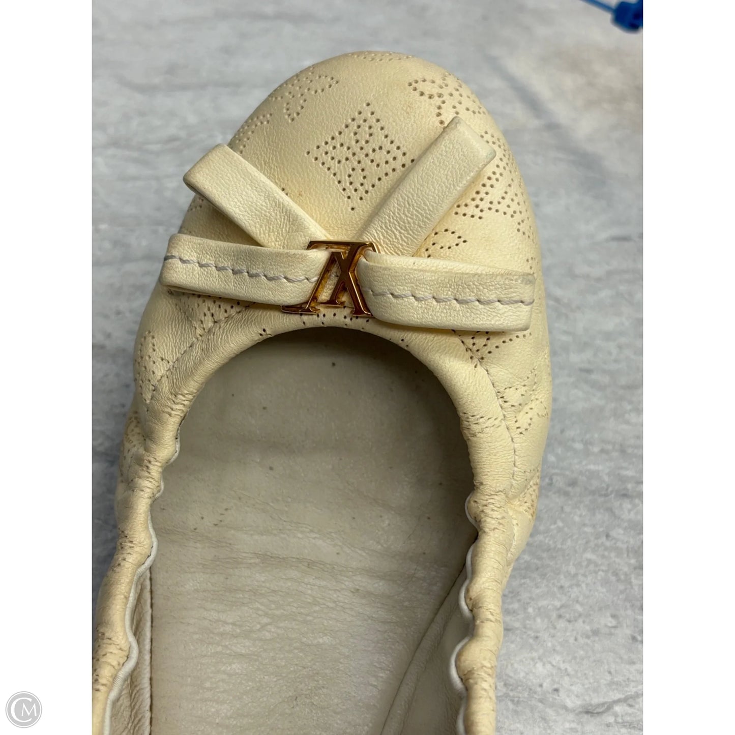 Shoes Luxury Designer By Louis Vuitton In Ivory, Size: 8