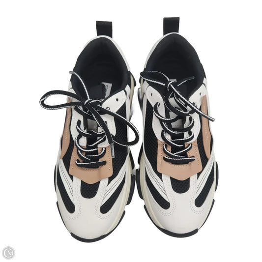 Shoes Sneakers By Steve Madden In Black & White, Size: 8.5
