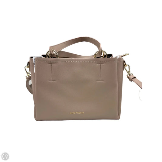 Handbag By Clothes Mentor, Size: Medium