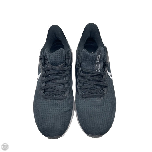 Shoes Athletic By Nike In Black & White, Size: 7