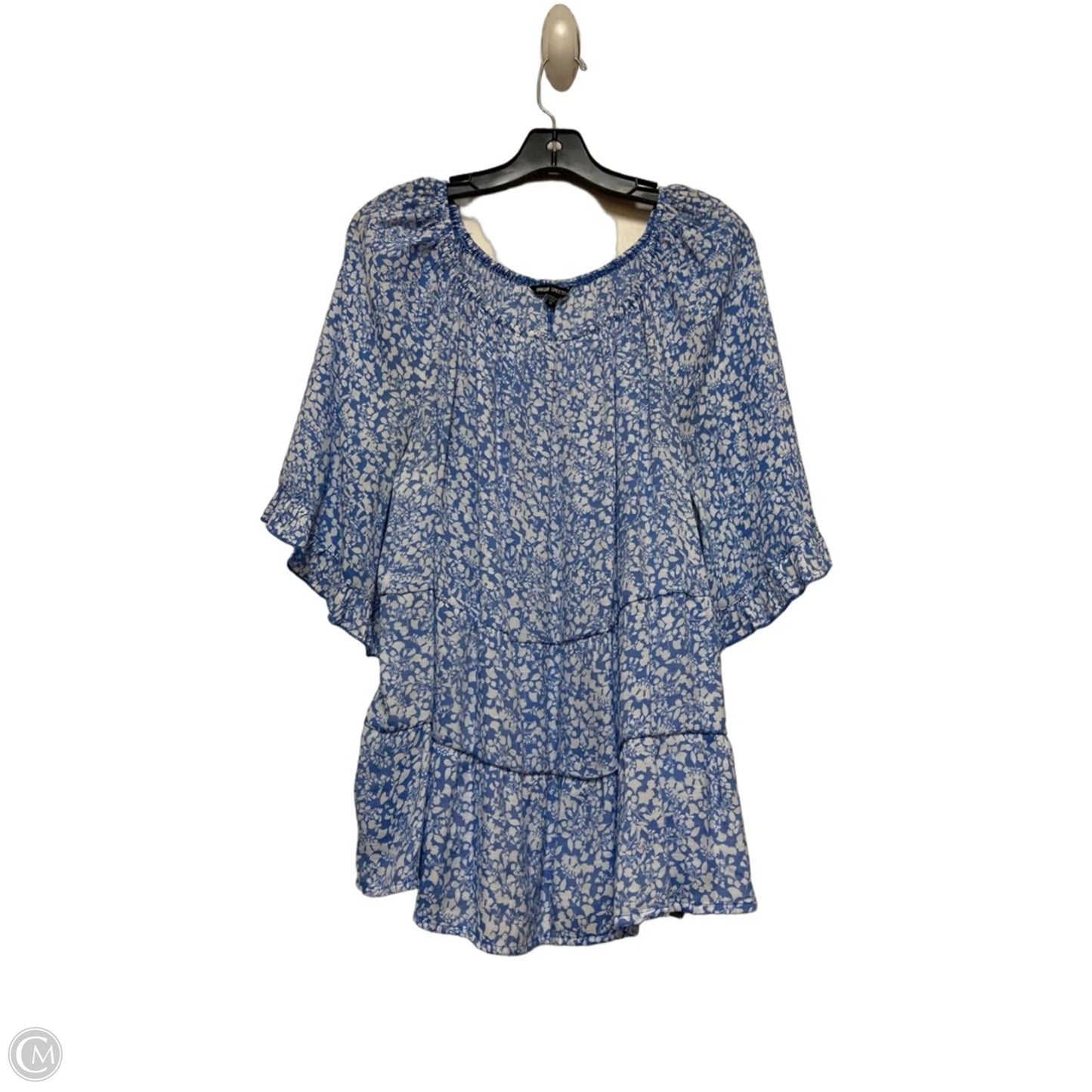 Top Short Sleeve By Unique Spectrum In Blue & White, Size: 1x