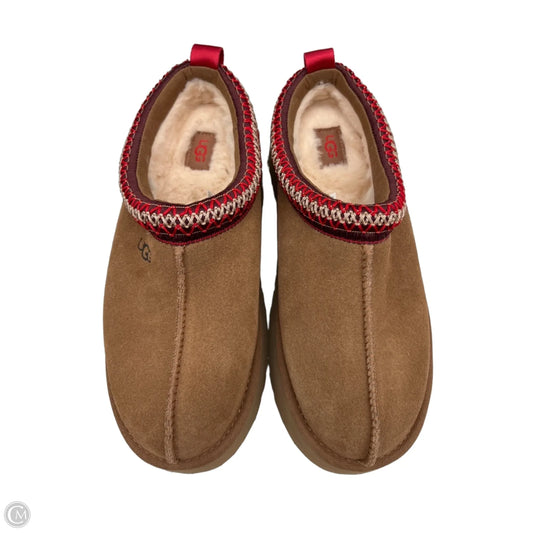 Boots Designer By Ugg In Brown, Size: 8