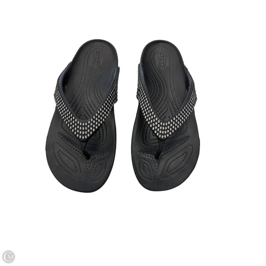Sandals Flats By Crocs In Black, Size: 9