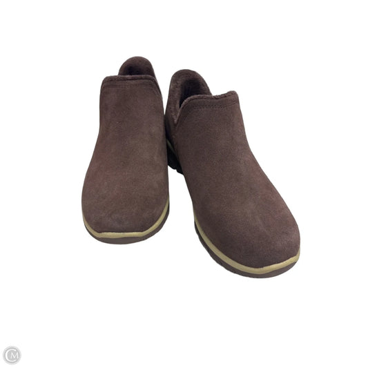 Shoes Sneakers By Skechers In Brown, Size: 7