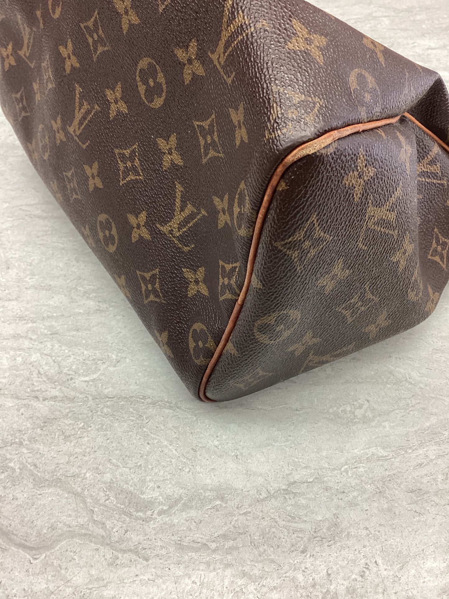 Handbag Luxury Designer By Louis Vuitton, Size: Small