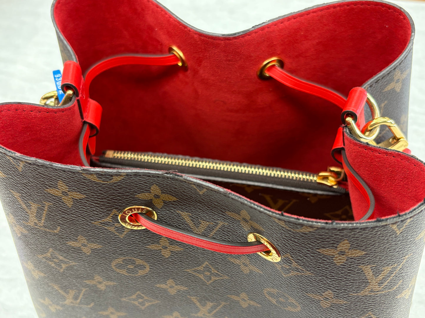 Handbag Luxury Designer By Louis Vuitton, Size: Small